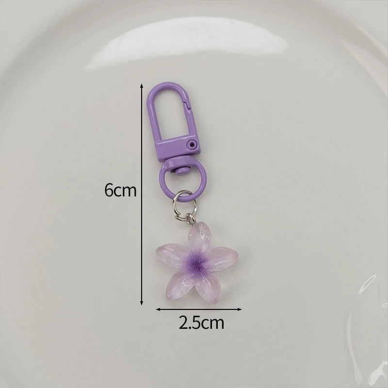 Cute Little Flower Pendant Keychain – Colorful Mini Resin Gift for Guests & Parties - Image 17