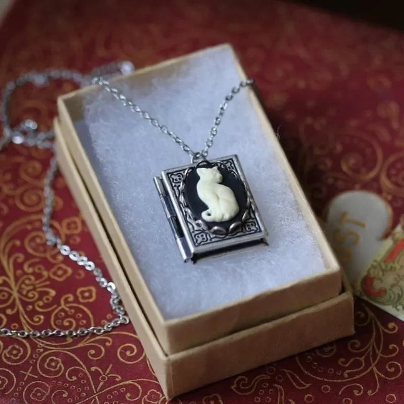 Gothic Cat Cameo Pendant Necklace - Image 3